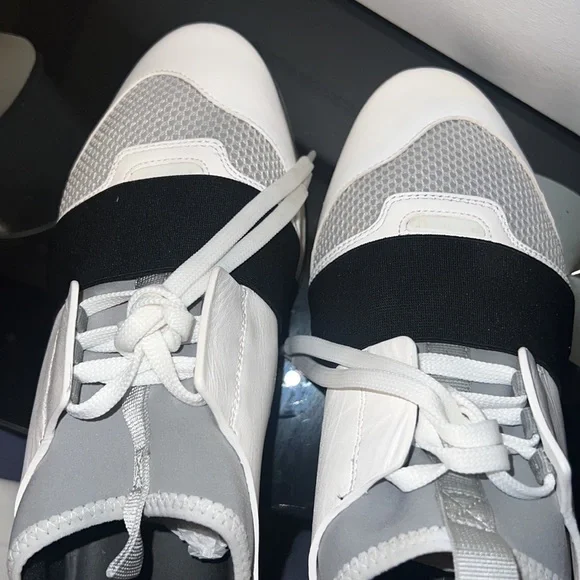 BALENCIAGA RACE RUNNERS‼️‼️ Size 40 - Picture 5 of 11